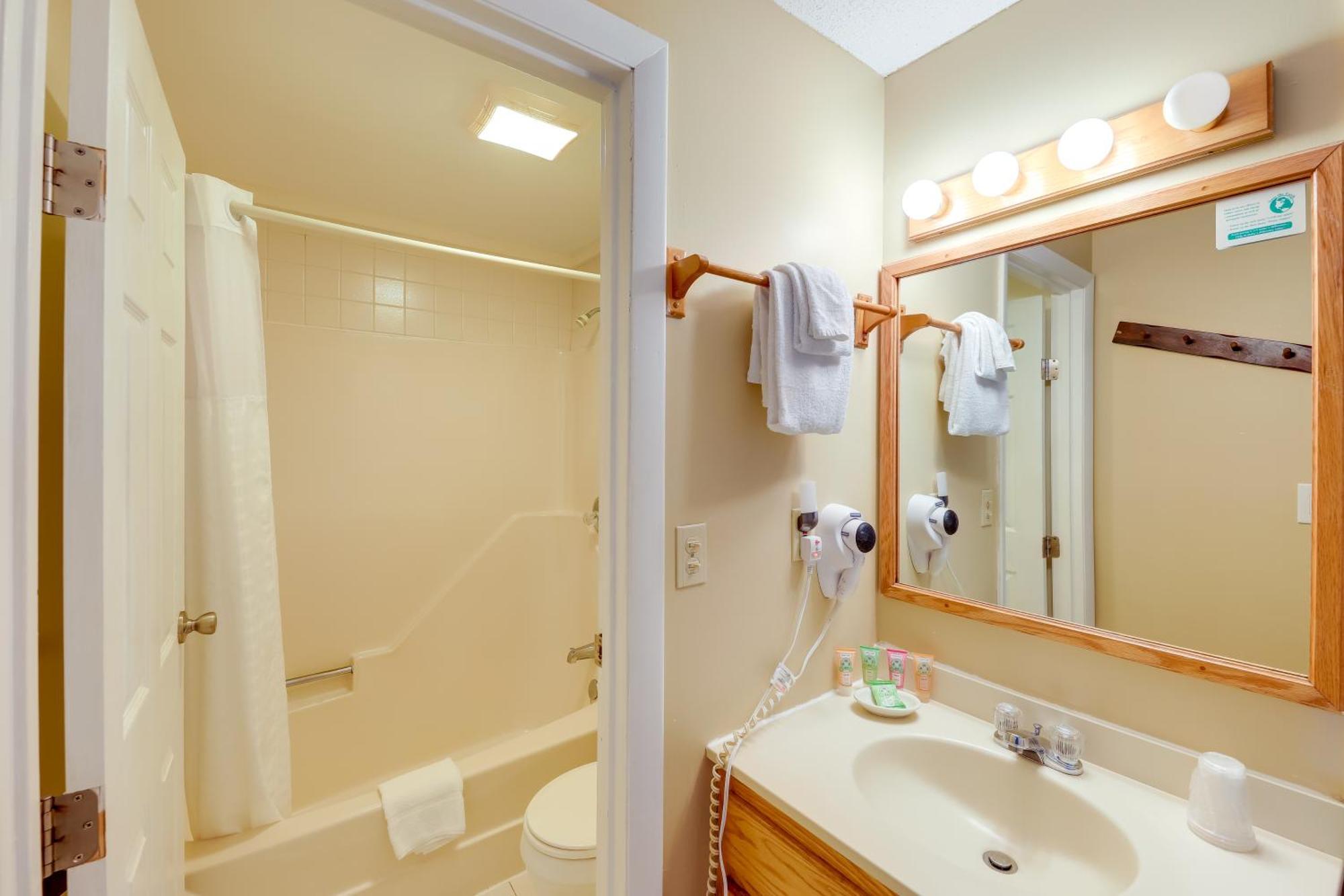 North Conway Condo With Pool Access 2 Mi To Skiing Kültér fotó